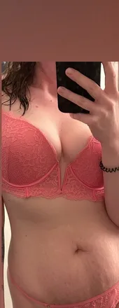 OnlyFans cuenta velvet_mommyy header 2