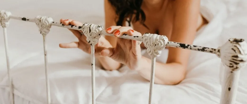 OnlyFans cuenta yoursecrethousewifey header 2