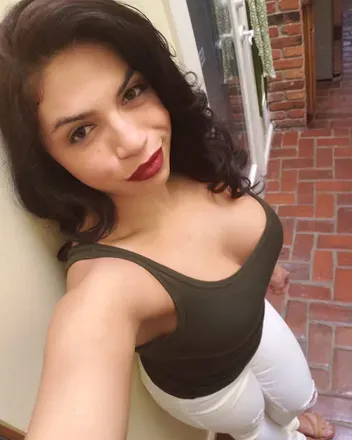 OnlyFans cuenta tinatheoneandonly avatar 1