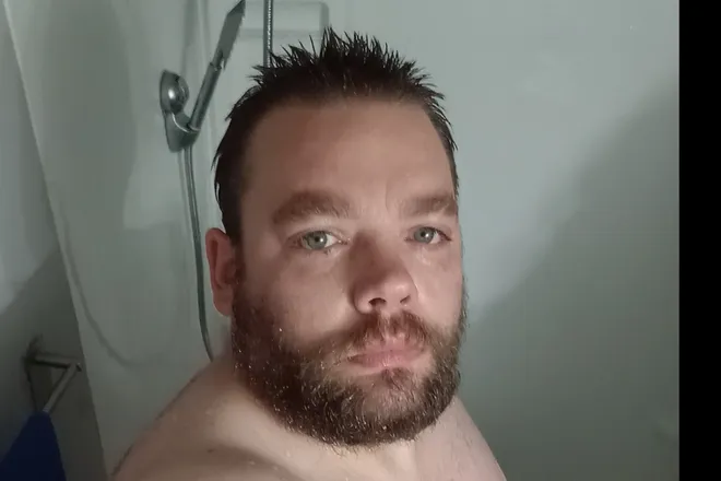 OnlyFans cuenta fluffyboykonrad header 2