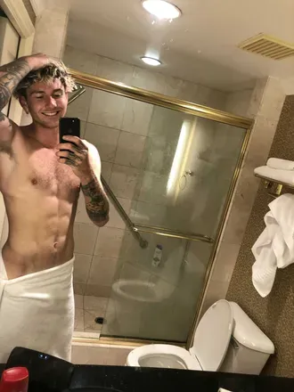 OnlyFans account  areyoulucky avatar 1