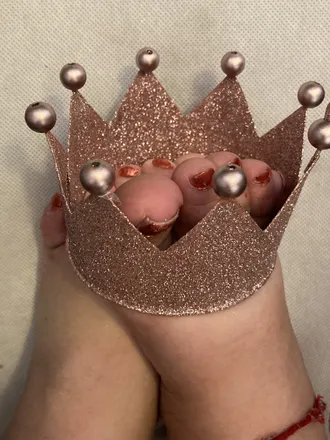 OnlyFans account  littlefeetlily header 2