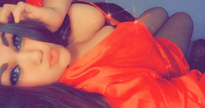 OnlyFans cuenta ksizzle92 header 2