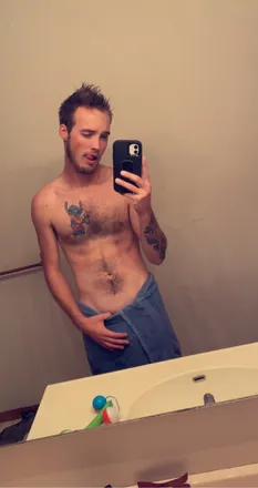 OnlyFans cuenta littlestitch98 header 2