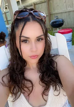 OnlyFans account  prrettypeachy avatar 1