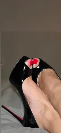 OnlyFans cuenta latinaf33t23 avatar 1