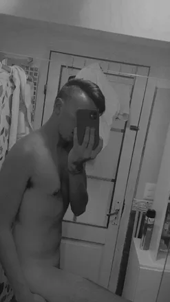 OnlyFans cuenta santitorres12345 header 2