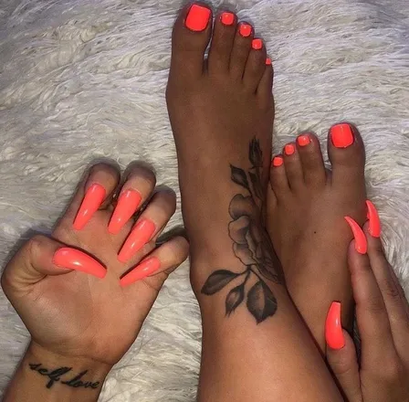 OnlyFans cuenta sexynails_toes header 2