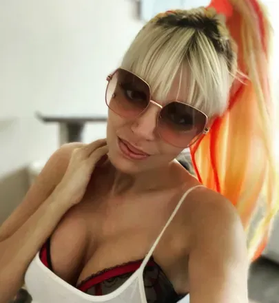 OnlyFans account  vicuska avatar 1