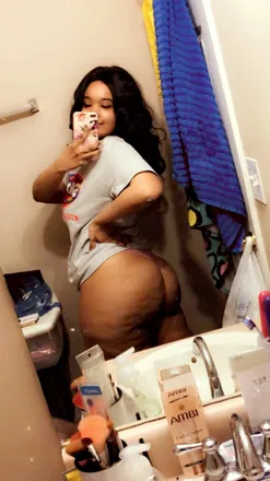 OnlyFans cuenta sexyyredd1 header 2