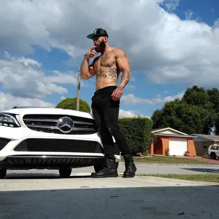 OnlyFans account  strongbear header 2