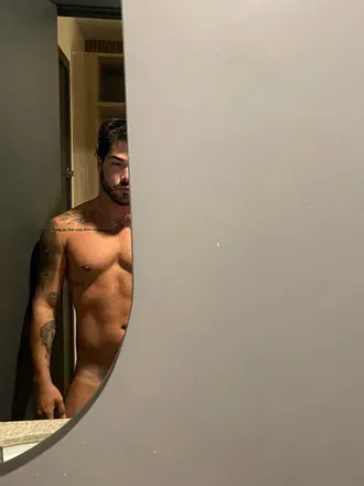 OnlyFans account  im.out avatar 1