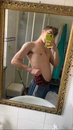 OnlyFans account  chicken.plug header 2