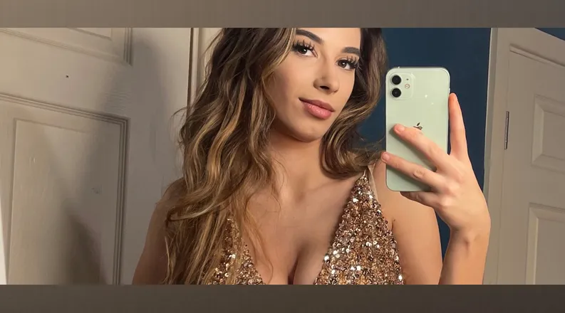 OnlyFans cuenta its_ellaaa header 2
