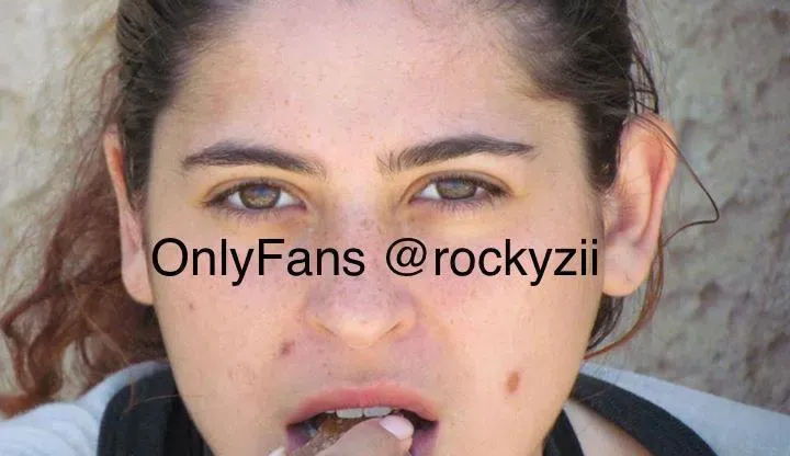 OnlyFans cuenta rockyzii33 header 2
