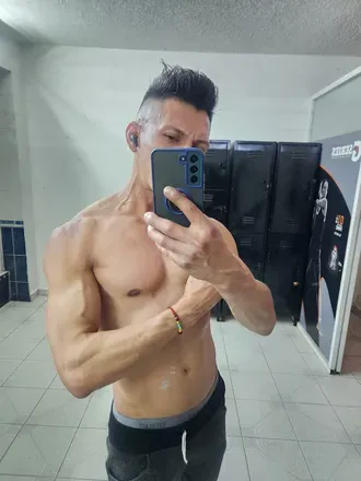 OnlyFans cuenta alexgarcia0 header 2