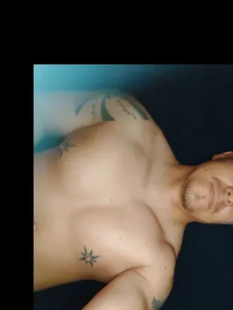 OnlyFans account  benicio86 header 2