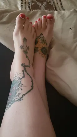OnlyFans cuenta beautifulfeetfantasy18 header 2