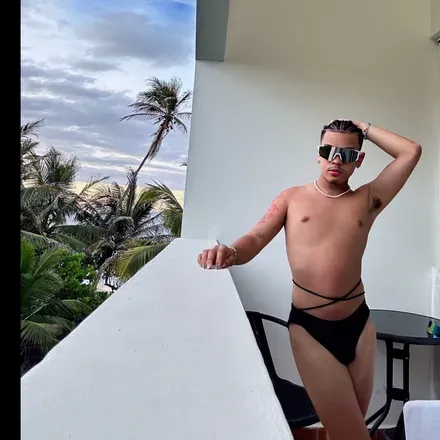 OnlyFans cuenta julianxdoll avatar 1