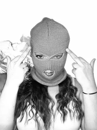 OnlyFans cuenta maskedmammi avatar 1