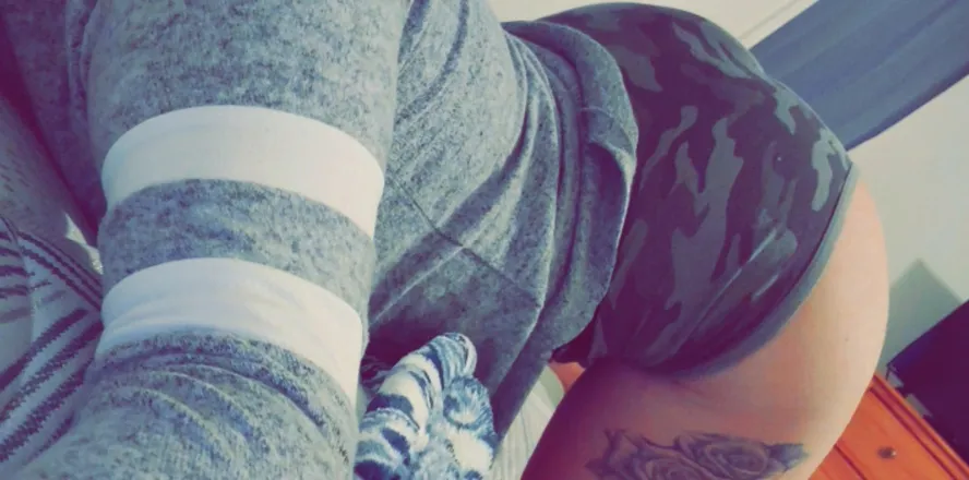 OnlyFans cuenta shortiex0x0 header 2