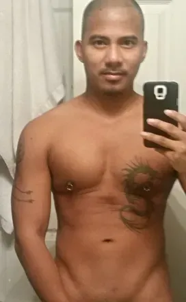OnlyFans account  camwithrob avatar 1