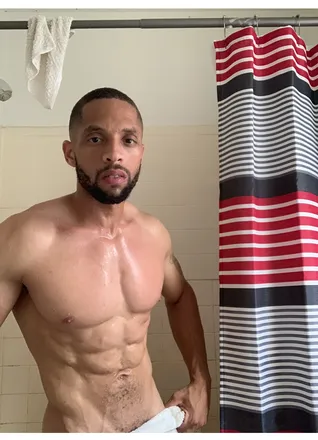 OnlyFans cuenta mr.december85 header 2