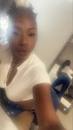 OnlyFans account  carliecreams header 2