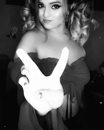 OnlyFans cuenta evee_s header 2