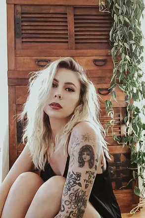 OnlyFans cuenta debbiecakes420 avatar 1