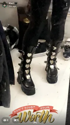 OnlyFans cuenta lilithxlouise1 header 2