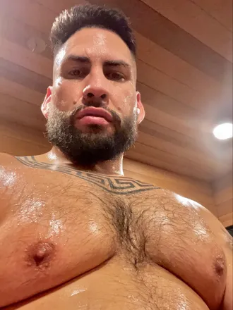 OnlyFans cuenta yourfavoritethickboy header 2