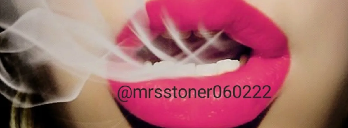 OnlyFans cuenta mrsstoner060222 header 2