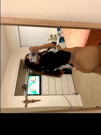 OnlyFans account  lolomonett_21 header 2
