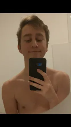 OnlyFans account  probablynotsimon avatar 1