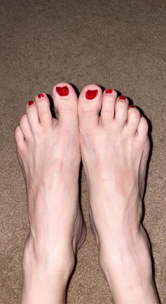 OnlyFans cuenta barefeet611 header 2