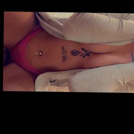 OnlyFans cuenta prettypoison994 header 2