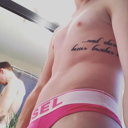 OnlyFans cuenta alexmckenziiee header 2