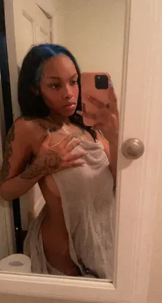 OnlyFans cuenta customizewithclaire avatar 1