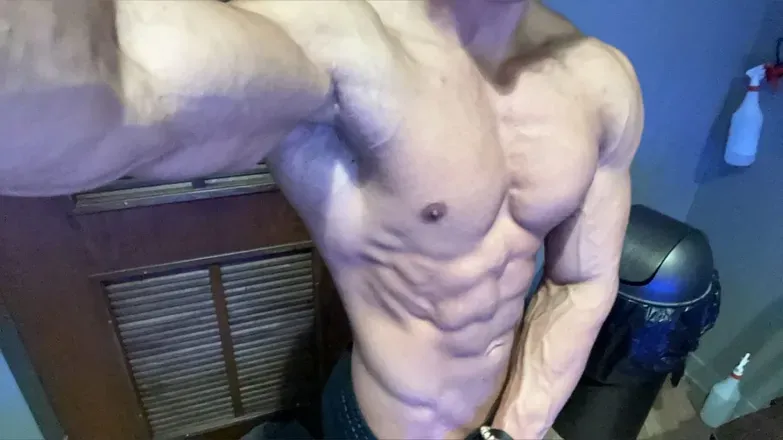OnlyFans account  michaelbiceps avatar 1