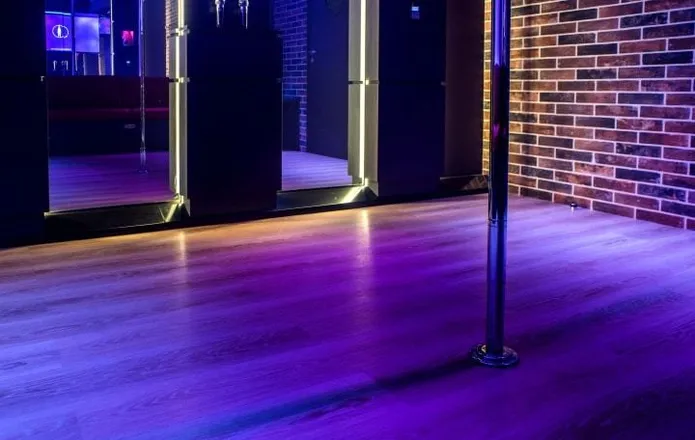 OnlyFans cuenta riahspins97 header 2