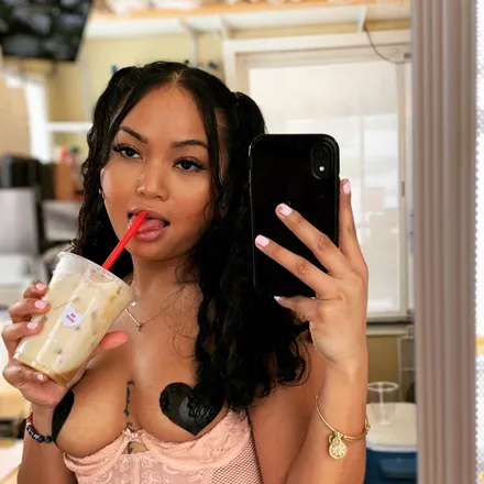 OnlyFans cuenta little_ms_v header 2