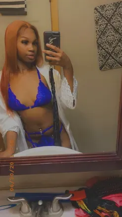 OnlyFans cuenta monetoopretty header 2