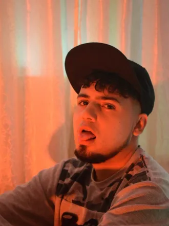 OnlyFans account  aaronhavingfun header 2