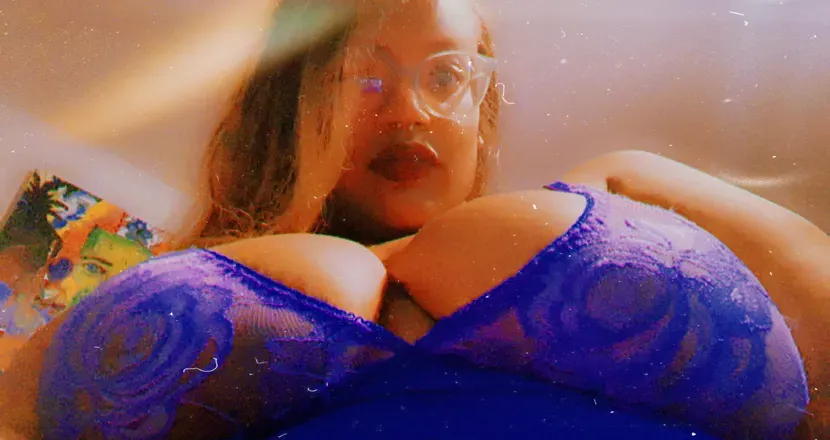 OnlyFans cuenta mysticmami header 2