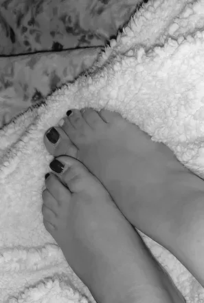 OnlyFans cuenta luciagrey1 header 2