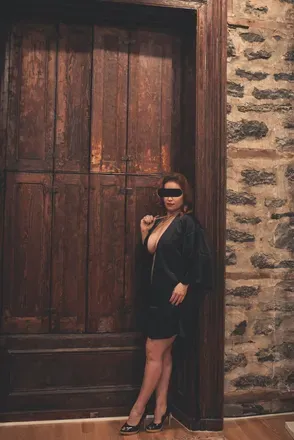 OnlyFans cuenta maskedwife header 2