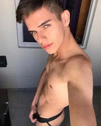 OnlyFans account  liaamken avatar 1