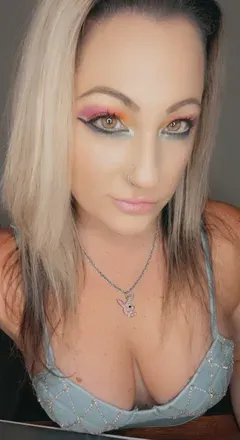 OnlyFans account  roxyluxvip avatar 1