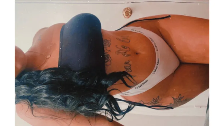 OnlyFans account  milfmegan_xxo header 2
